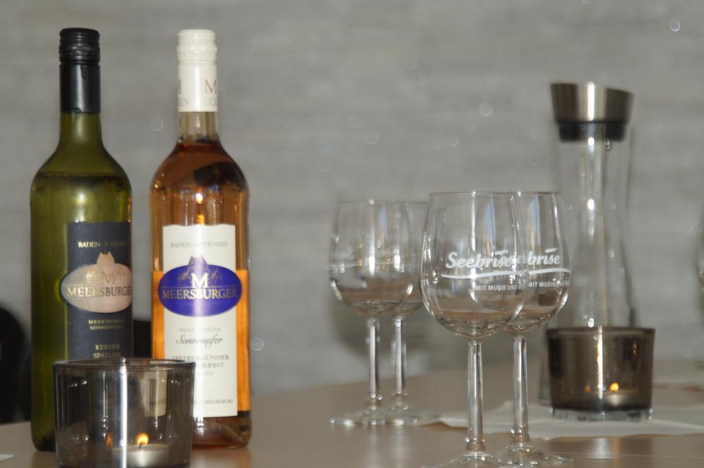 Seebrise Mit Musik Und Wein Meersburg Buitenkant foto