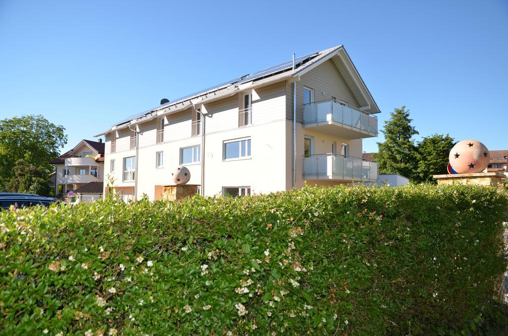 Seebrise Mit Musik Und Wein Meersburg Buitenkant foto